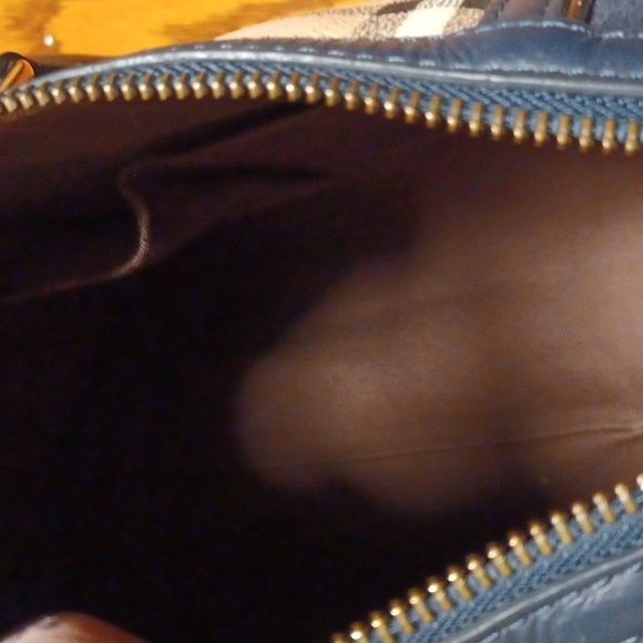 Authentic Burberry Bag - Picture 7 of 14